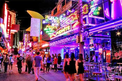 Les touristes en Thaïlande dépensent plus d'argents dans les bars entre ...