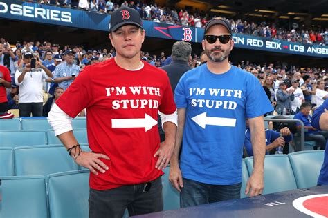 Jimmy Kimmel and Matt Damon wore 'I'm With Stupid' T-shirts to the ...