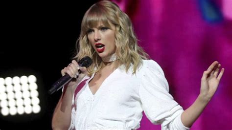 Taylor Swift Capital One presale rescheduled for today; tickets listed ...