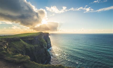 Sunset over the Cliffs of Moher [4909x2976] : r/EarthPorn