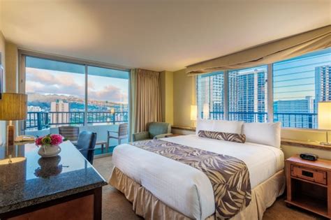 Waikiki Resort Hotel Cheap Vacations Packages | Red Tag Vacations