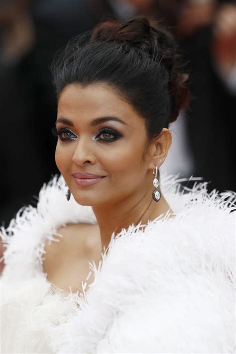 Aishwarya Rai Bachchan's White Dress at Cannes 2019 | POPSUGAR Fashion ...