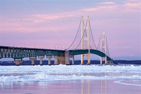 Photos: mackinac bridge winter | Winter, Mackinac Bridge — Stock Photo ...