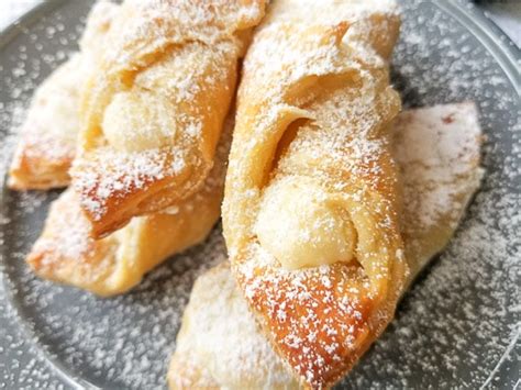 Quesitos (Cream Cheese Puff Pastry) - Mexican Appetizers and More!