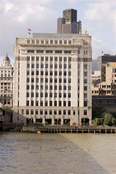 Adelaide House, City of London Stock Image - Image of thames, exterior ...