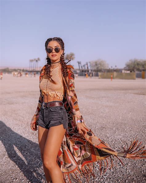 My 2018 Coachella Looks | Camila Coelho | Festival looks, Looks, Moda ...