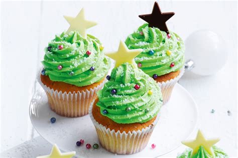 15 decorating xmas cupcakes to bring holiday cheer to your table