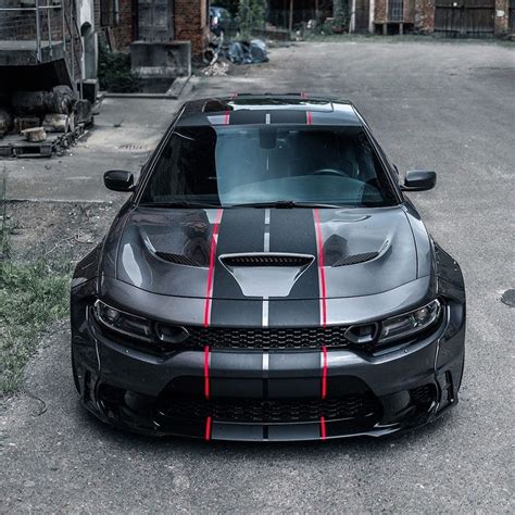 Dodge Charger SRT Hellcat: ecco un esemplare europeo modificato ...