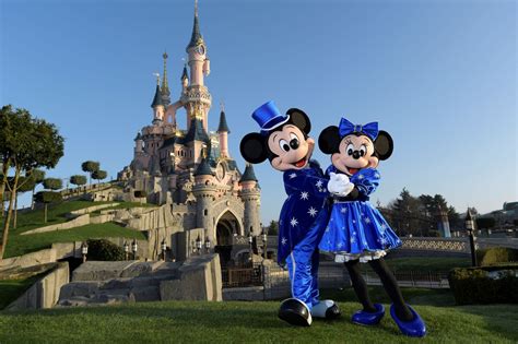 Cheap deals to Disneyland Paris - including hotel & flight packages ...