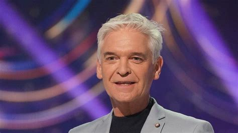 Phillip Schofield affair: This Morning to air as normal - BBC News