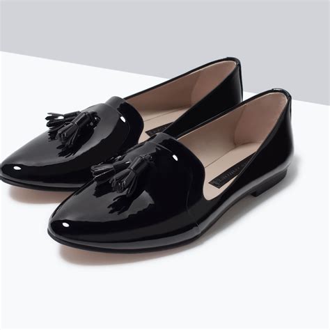 Zara Glossy Flat Shoes in Black | Lyst