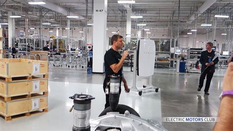 Tesla Gigafactory 1 - Full factory Tour - Gigafactory opening, Nevada ...