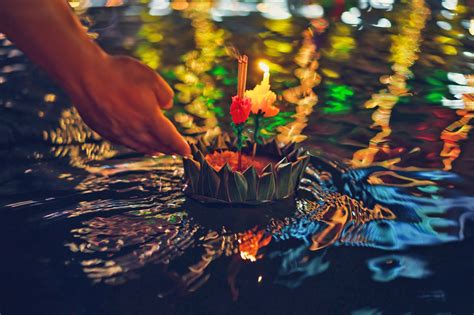 Loy Krathong in Bangkok - The Thai Festival of Lights and Lanterns – Go ...