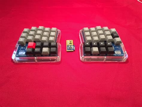 Mitosis Wireless Split Ergonomic Keyboard w/ Acrylic Case | Flashquark