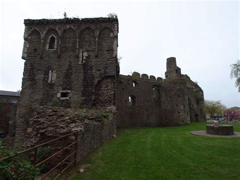 Swansea - castle - Ancient and medieval architecture