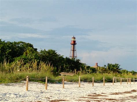 Things To Do In Sanibel Island's Lighthouse Beach