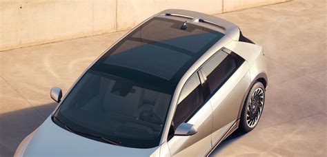 Hyundai Unveils Solar Car IONIQ 5 With Panel Roof | IE