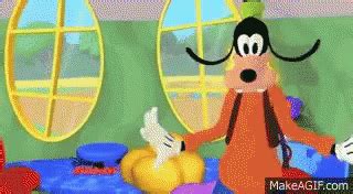 Gif Goofy Dance - gif