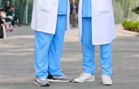 Best Men’s Nursing Shoes: Top Picks for 2024 - Nurse Penpal