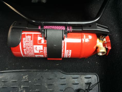 How to install a fire extinguisher in your car: #FCDDIY#003