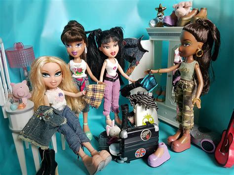 Bratz TV Series Dolls Time to pack our bags! Were going . - DaftSex HD