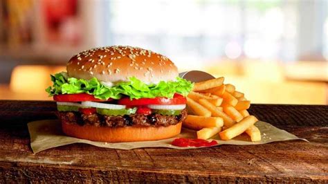 The 10 Best Burger Franchise Businesses in Canada for 2021 ...