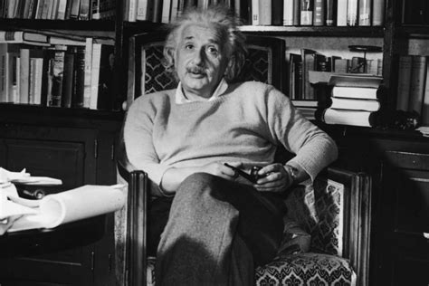 Biography of Albert Einstein, Theoretical Physicist