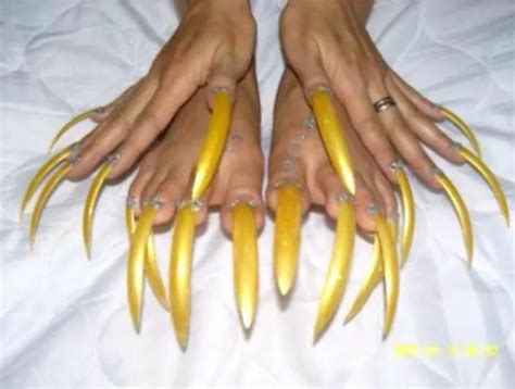 10 Extremely Long Toenails You Have To See In Order To Believe - Page 2 ...