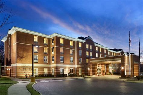 HAMPTON INN & SUITES WILLIAMSBURG HISTORIC DISTRICT $96 ($̶1̶1̶0̶ ...