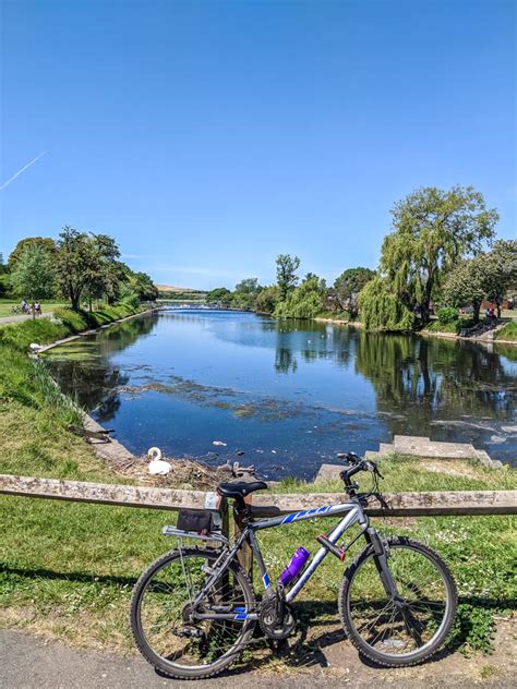 8 Steps to Cycle Portsmouth (Round Portsea Island) | Day Out in England