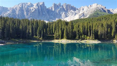 Lake Carezza Northern Italy in the Dolomites [5312x2988][OC] : r/EarthPorn