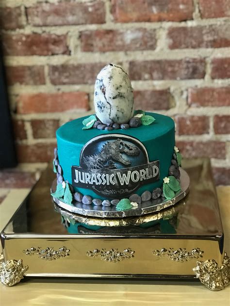 Jurassic Park/world birthday cake. #coolcakes #birthdaycakes # ...