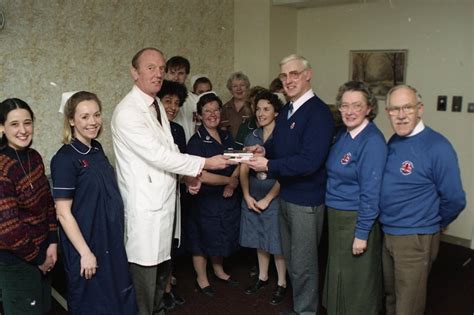 21 retro pics of hospitals, doctors & nurses down the years, including ...