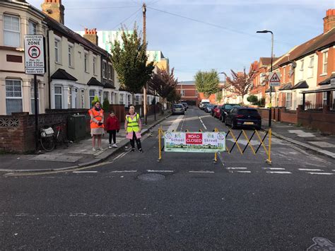 School Street - North Ealing Primary School - Healthy Streets Everyday