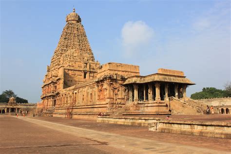 Brihadeeswara Temple-Thanjavur, Tamilnadu -Historical Importance ...