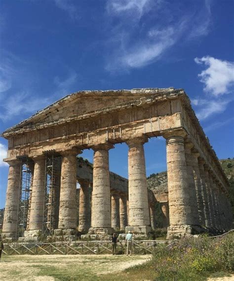 How to Visit Segesta - Essential Guide | The Gap Decaders