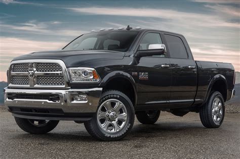 2017 Ram 2500 Power Wagon Adopts a Rebel-Like Face, Upgraded Chassis