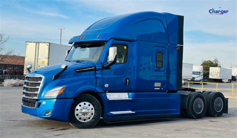 2023 FREIGHTLINER CASCADIA - Charger Truck Sales