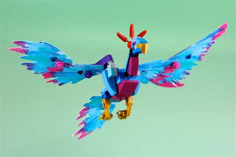 The Enormous Bird of Paradise | Lego dragon, Lego animals, Lego custom ...