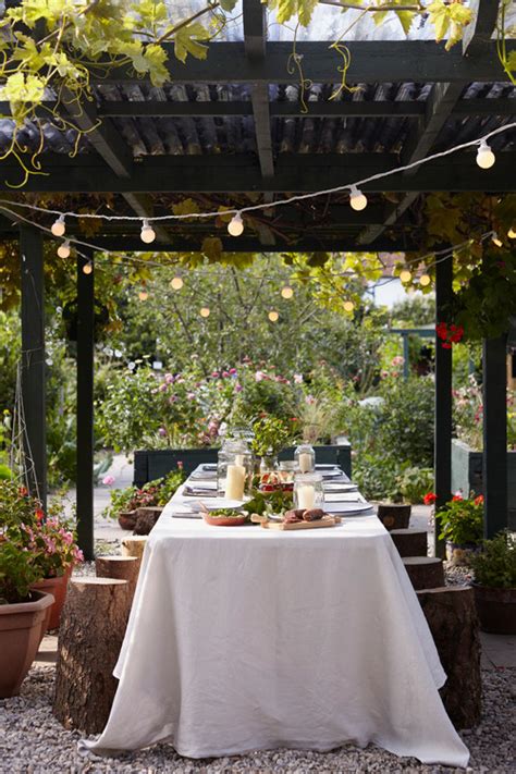 9 Pergola Ideas for Outdoor Dining - Town & Country Living