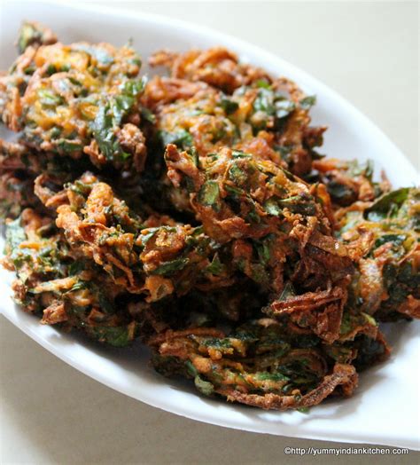 Palak Pakoda Recipe Crispy - Yummy Indian Kitchen