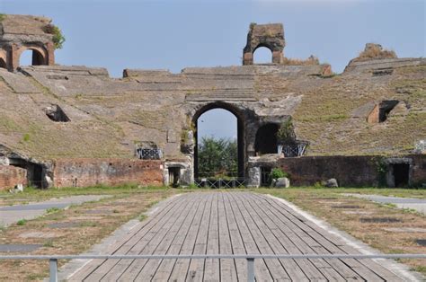 Santa Maria Capua Vetere, An Amphitheatre for the Playful ...