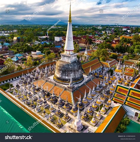 1,682 Wat Phra Mahathat Woramahawihan Stock Photos, Images ...