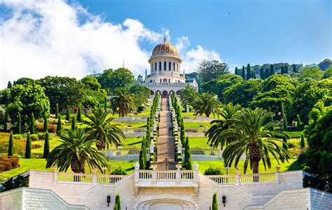 הגנים הבהאיים וטיילת לואי (כ-4 ק"מ ממלון סאטורי) - מלון סאטורי חיפה