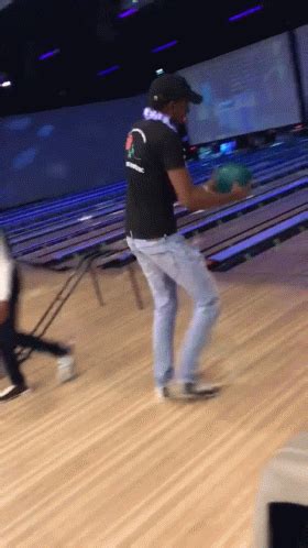 Bowling Meme GIFs | Tenor