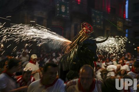 Photo: The fire bull emits sparks at the San Fermin Festival 2023 ...