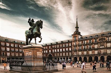 Madrid The Old City Guided Walking Tour - Private Tour in Spanish ...