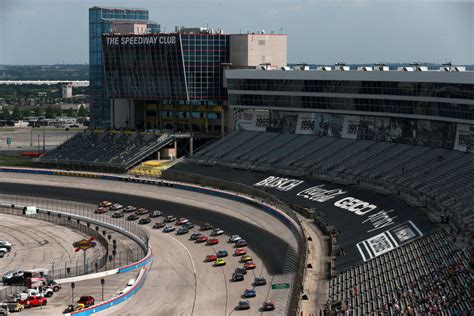 Texas Motor Speedway removing more seats, suites as part of downsizing