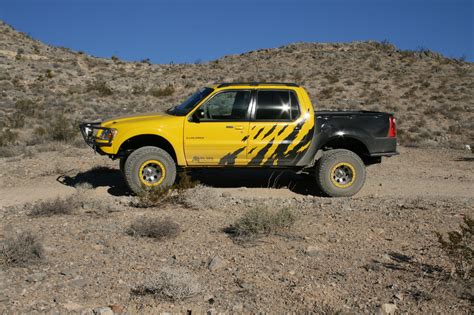 01-05 Ford Explorer Sport Trac Off-Road Fiberglass – McNeil Racing Inc