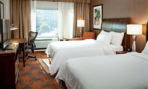 Hilton Garden Inn Seattle Downtown, Seattle - HotelTonight